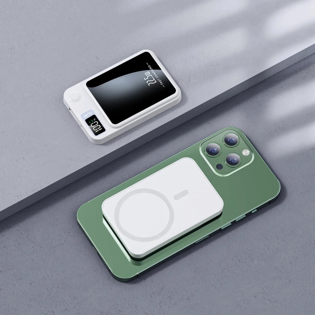 10000mAh Magnetic Power Bank, a 2-in-1 Multi-Functional Charger That Supports Wired and Wireless Charging, Is a Portable External Battery Suitable for Mobile Phones and Smart Devices.